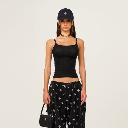 Compass Hug Sports Slim-fit Strap Top Wild Black