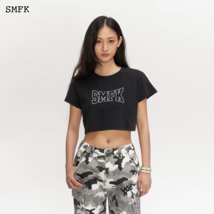 Model Black Short T-shirt