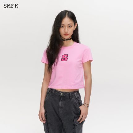 Skinny Model Pink Tight T-shirt