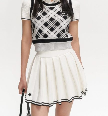 Wilderness Black And White Polo Vest